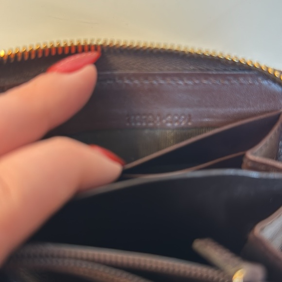 Gucci GG Signature Leather Zip Around Wallet in Brown AUTHENTIC - Picture 7 of 7